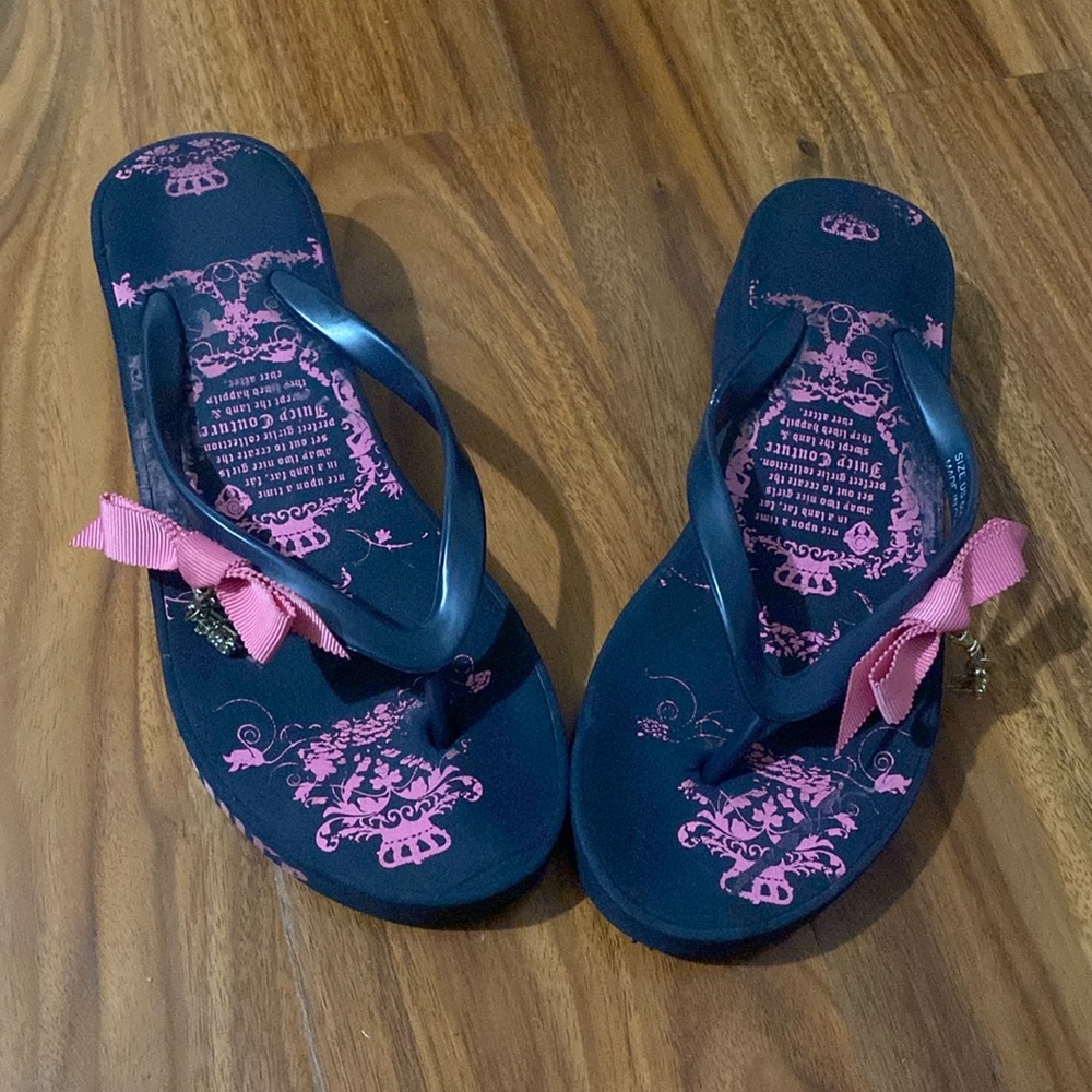 Juicy sandals